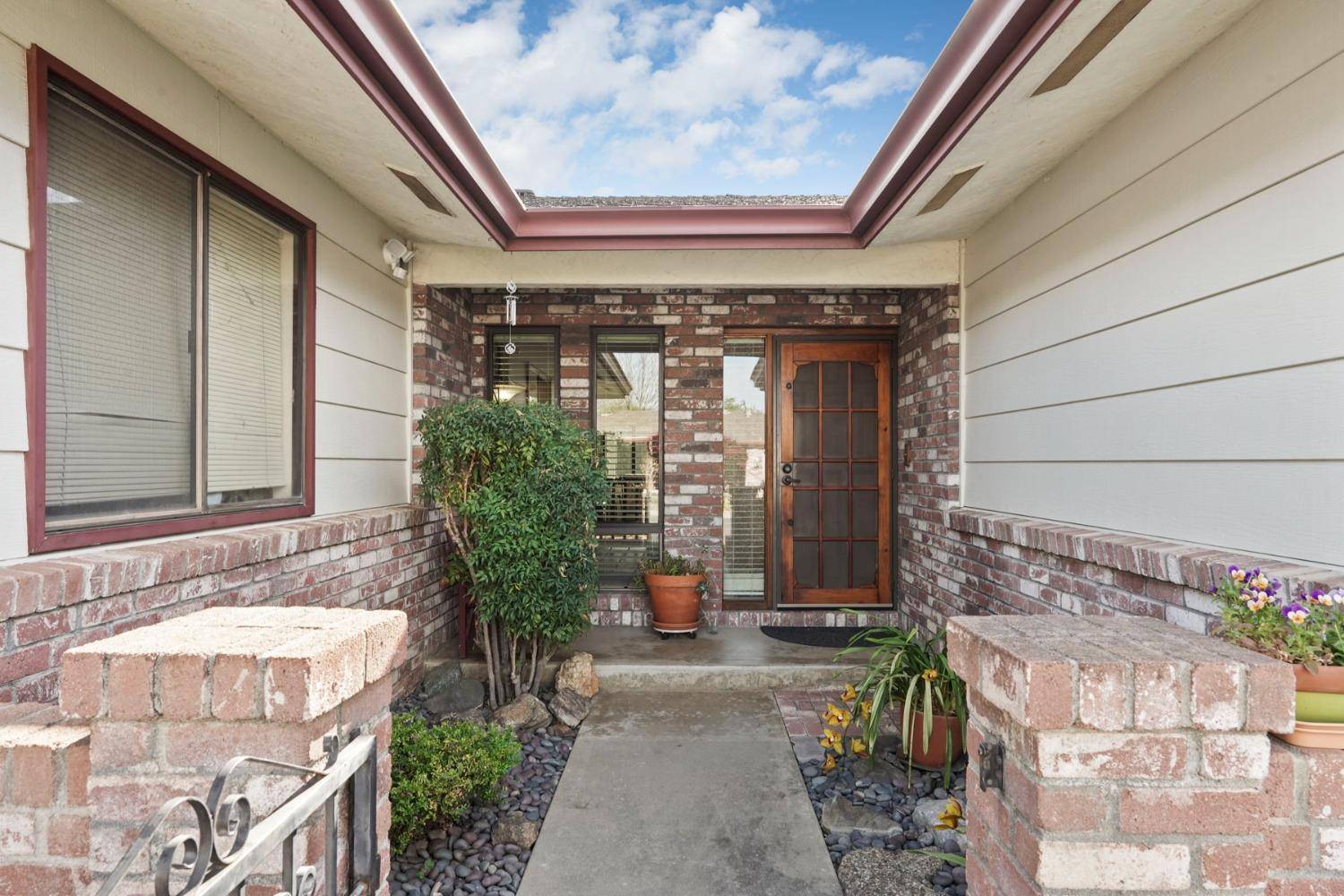 Lodi, CA 95242,530 Nevins DR