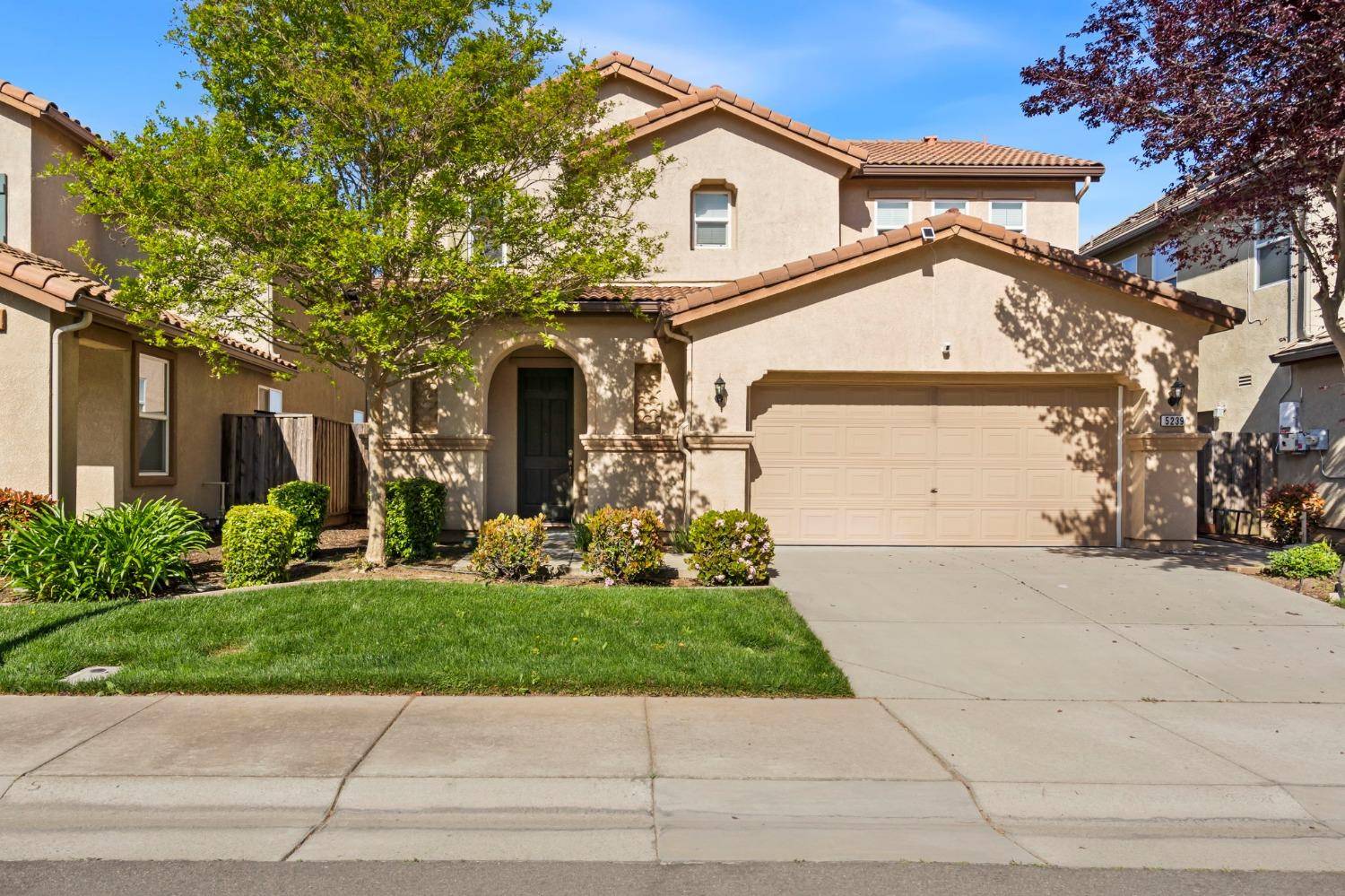 Sacramento, CA 95835,5239 Noyack WAY