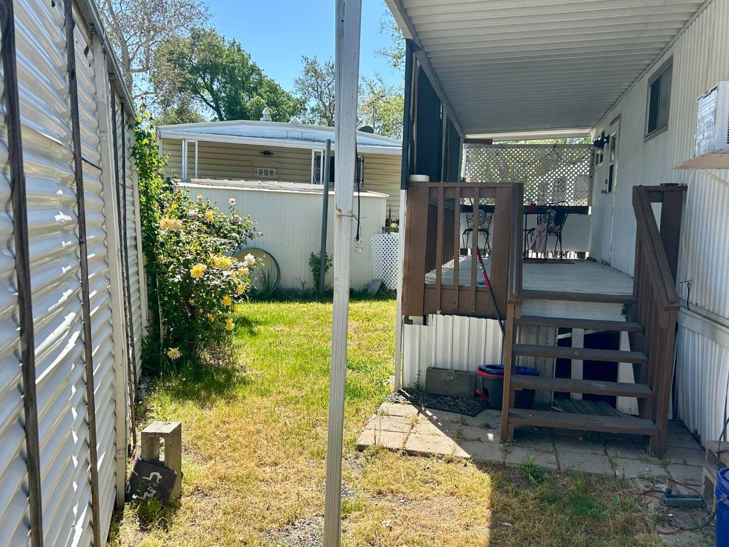 Sacramento, CA 95815,902 DEL PASO BLVD #125