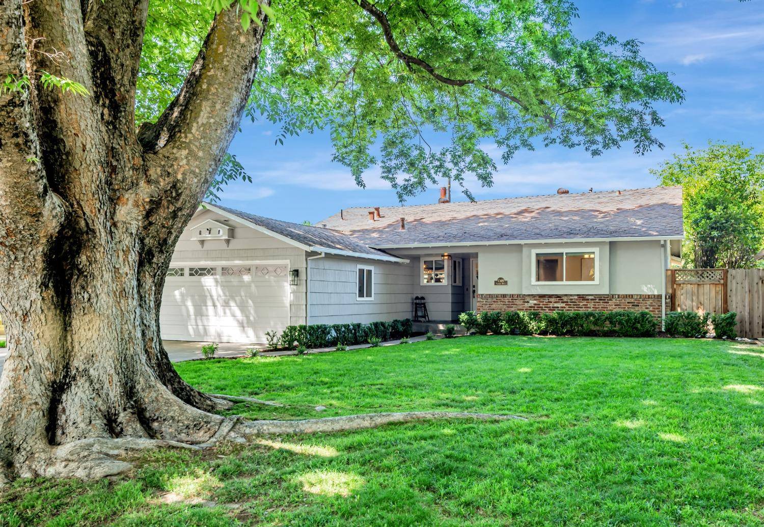 Sacramento, CA 95819,5309 Sandburg DR