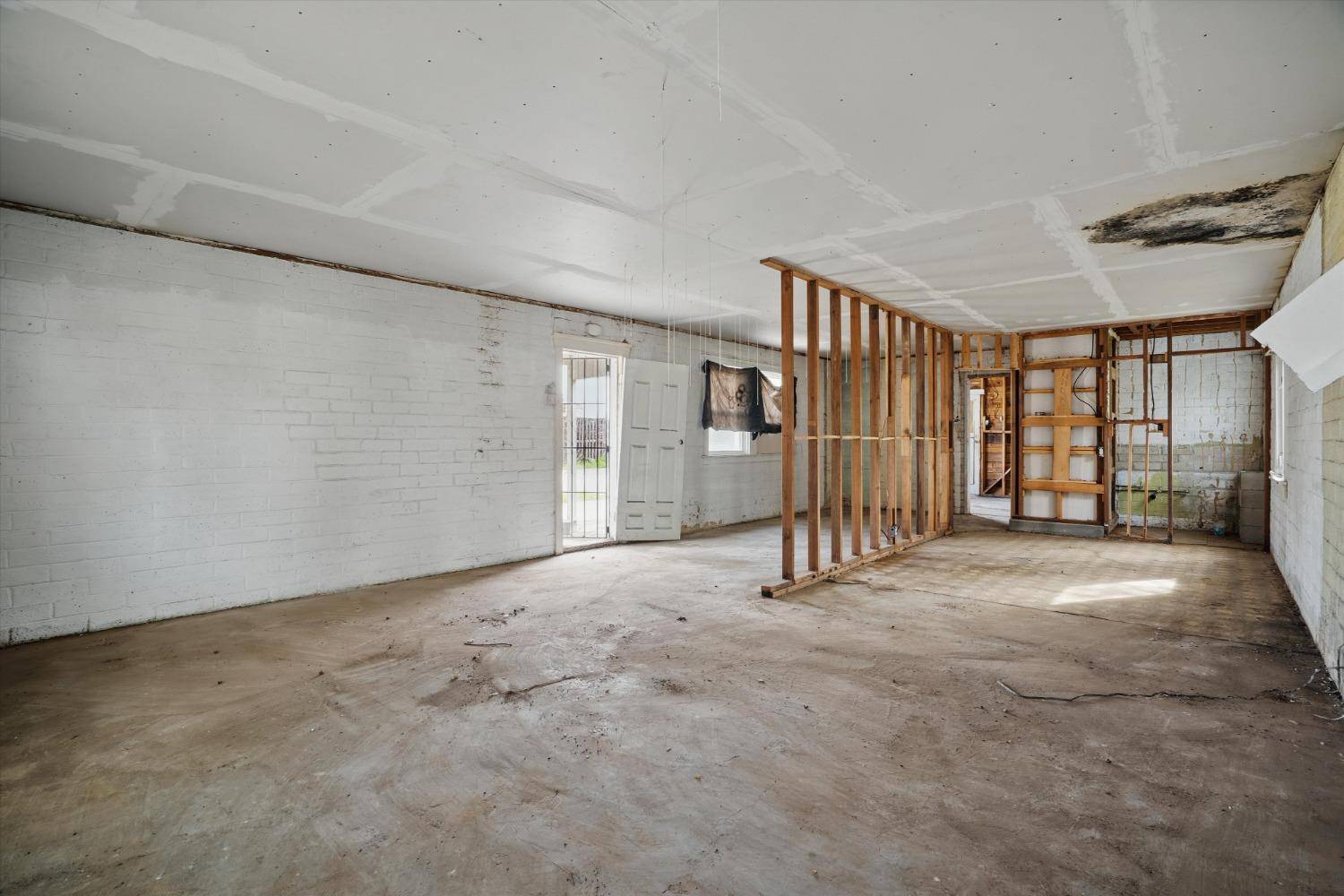 Stockton, CA 95205,814 S Shasta AVE