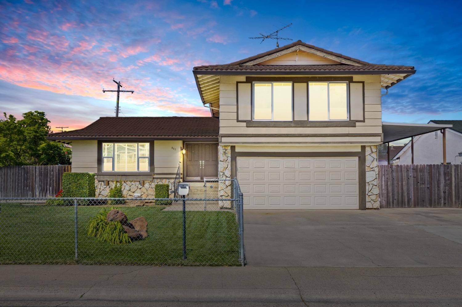 Sacramento, CA 95833,865 Regatta DR