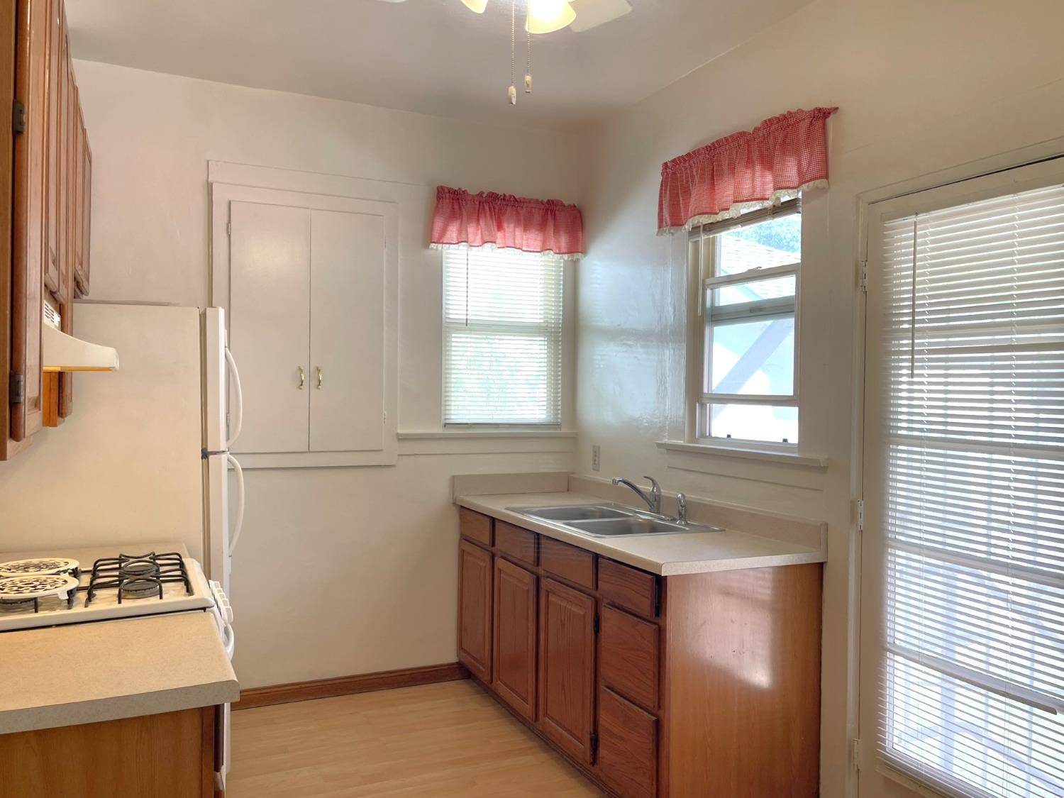 Roseville, CA 95678,161 Nevada AVE