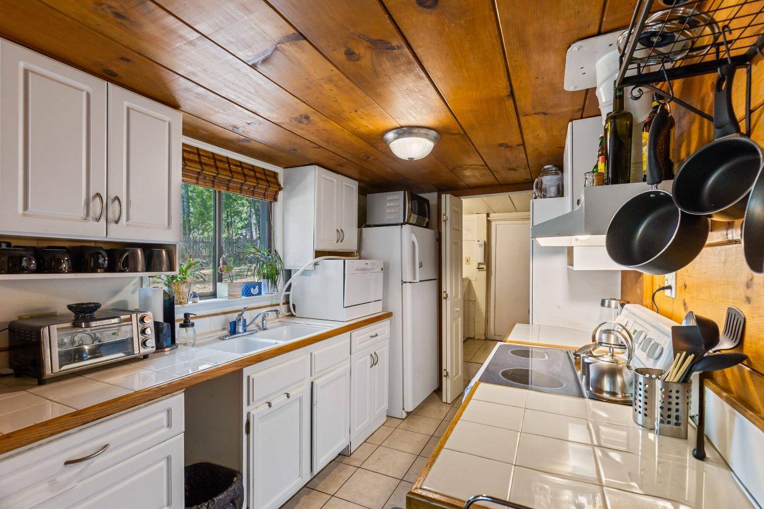 Grass Valley, CA 95945,660 Glenwood RD