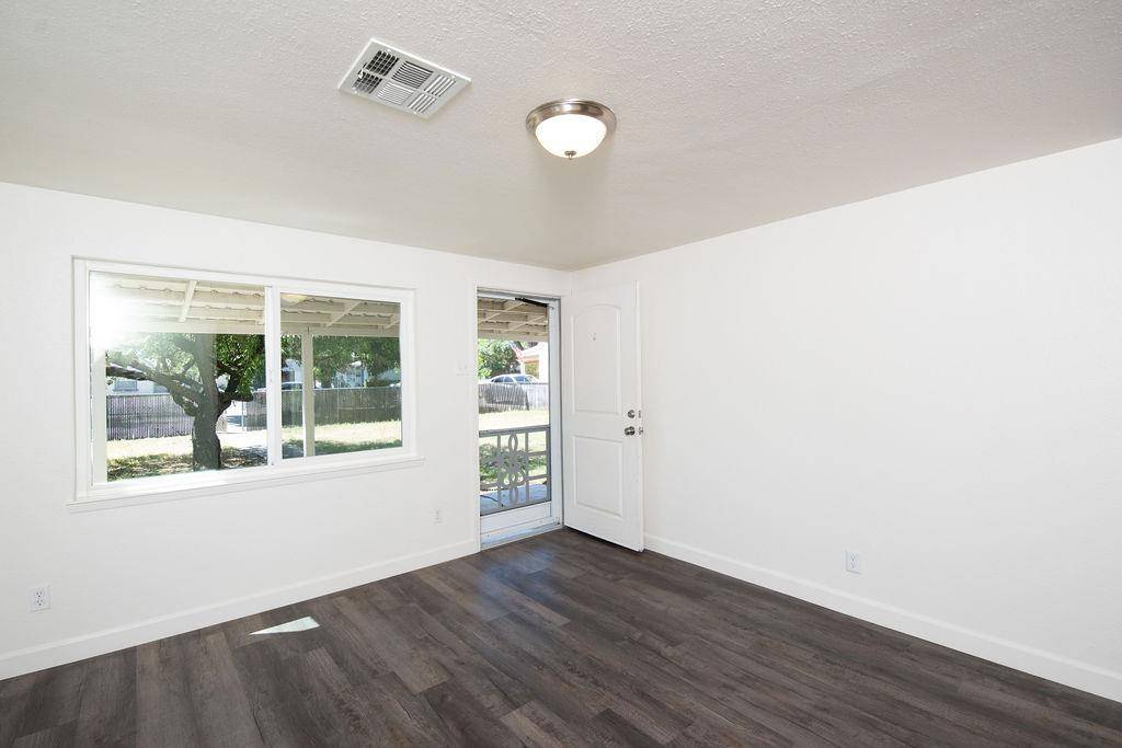 Modesto, CA 95350,1541 Pearl ST