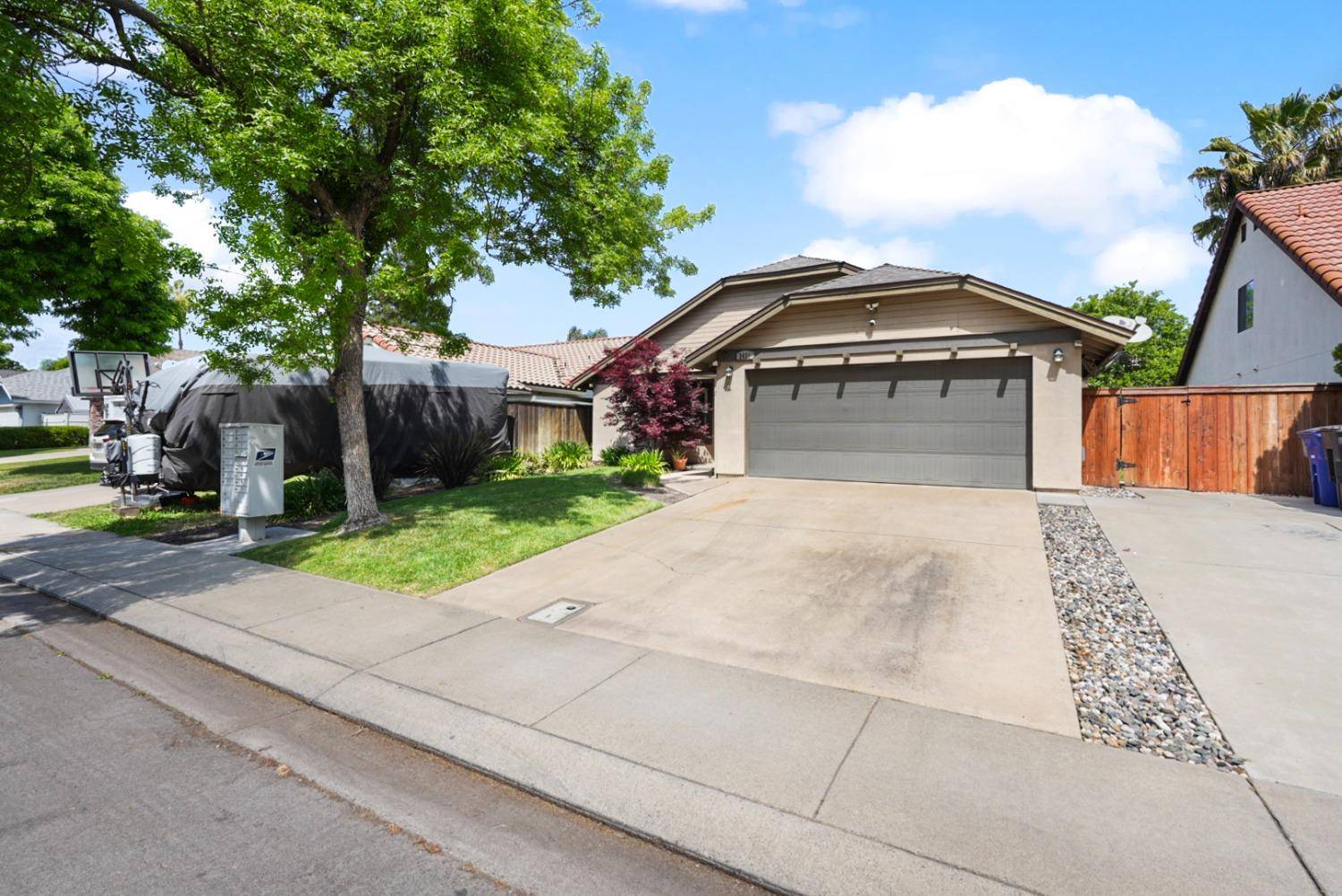 Modesto, CA 95355,2421 Black Walnut Dr