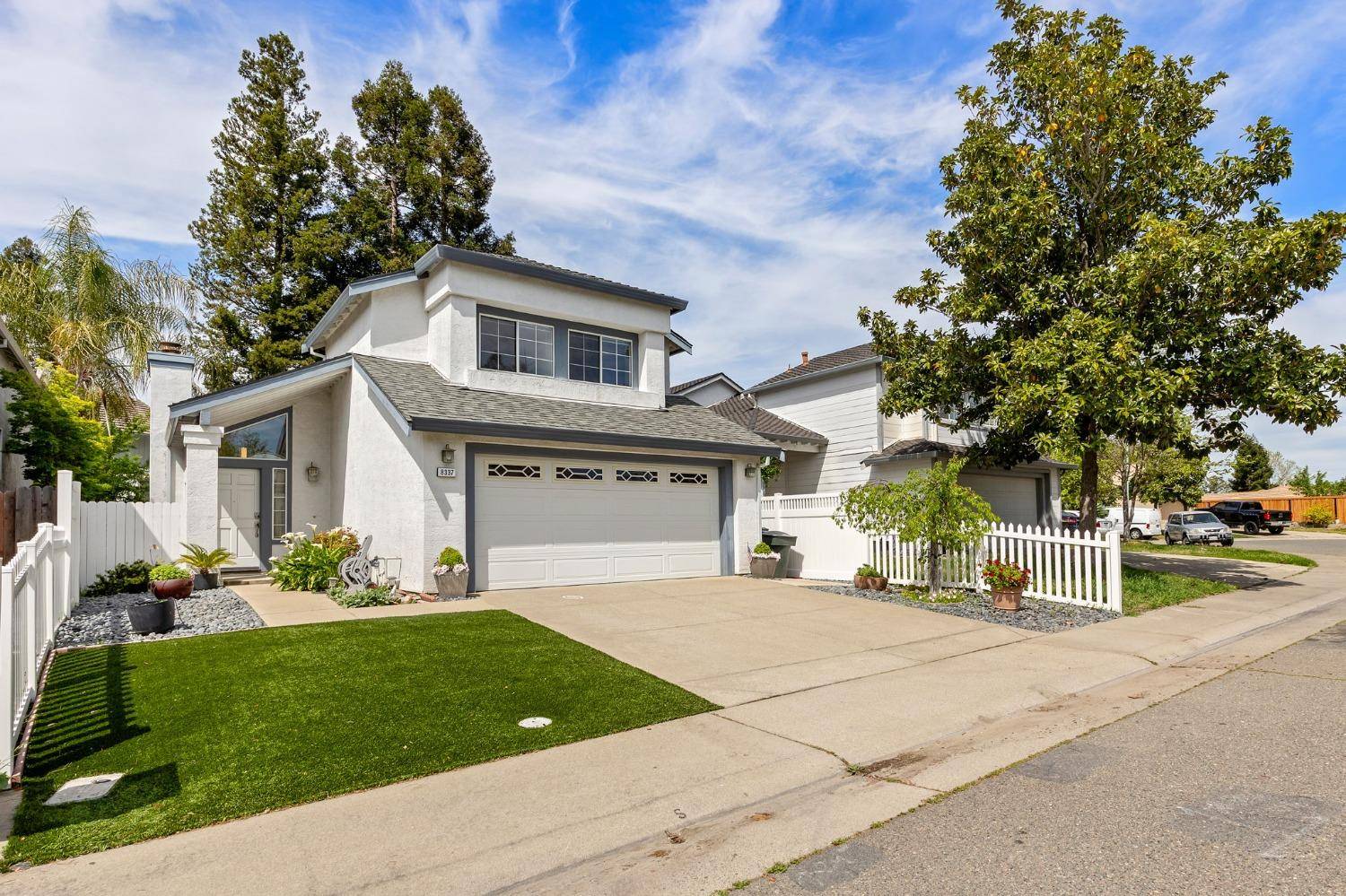 Antelope, CA 95843,8337 Elegans CT