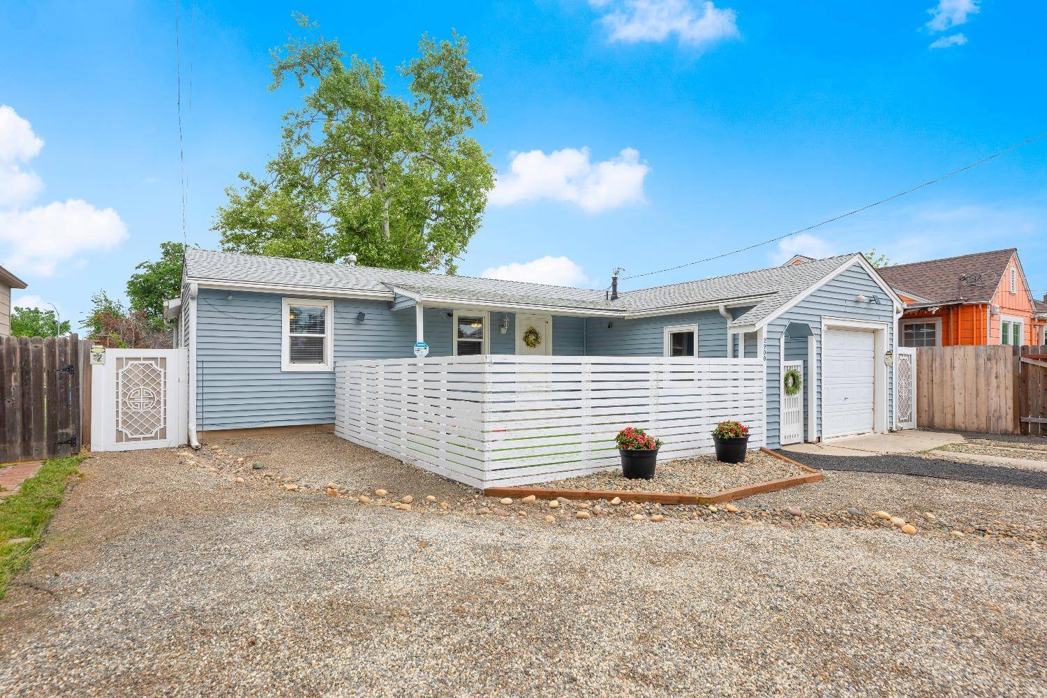 Sacramento, CA 95815,2900 Connie DR