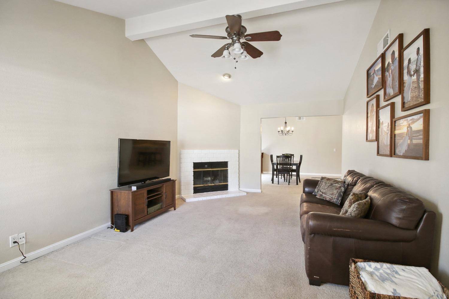 Carmichael, CA 95608,4149 Shera LN