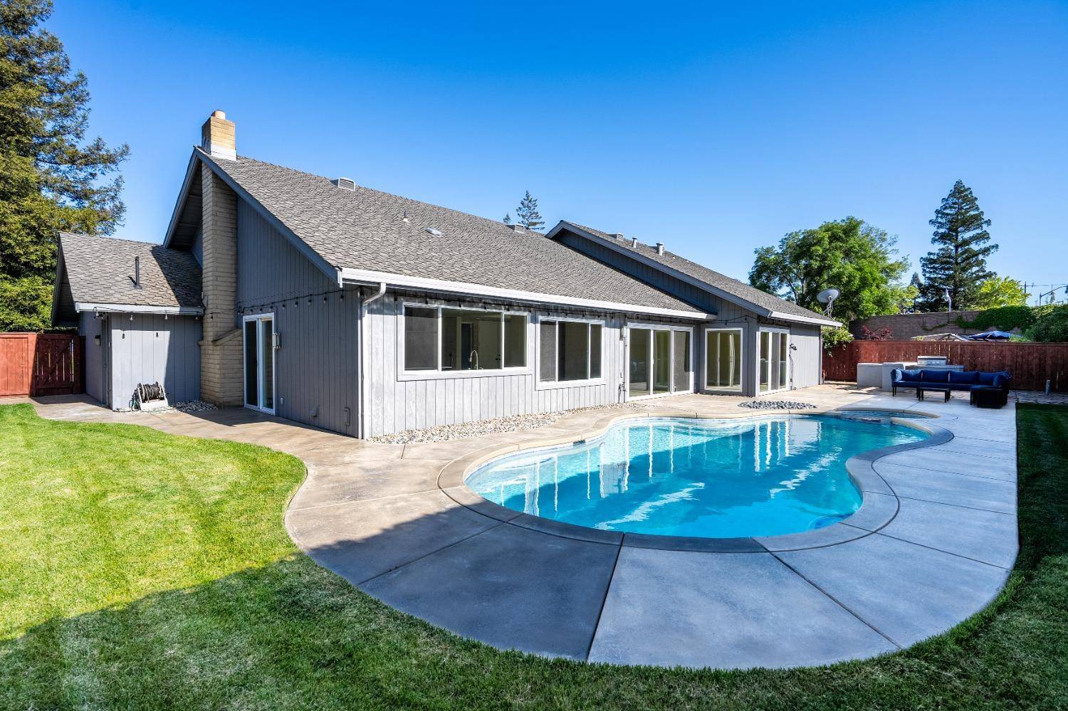 Fair Oaks, CA 95628,8907 Quail Hill WAY