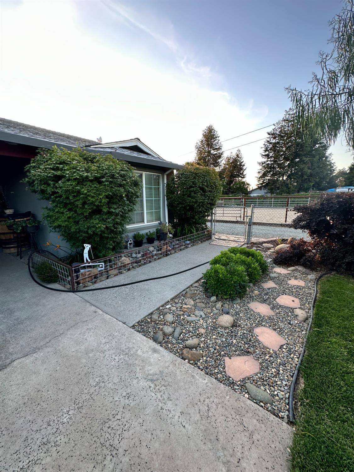 Hickman, CA 95323,955 Elma St