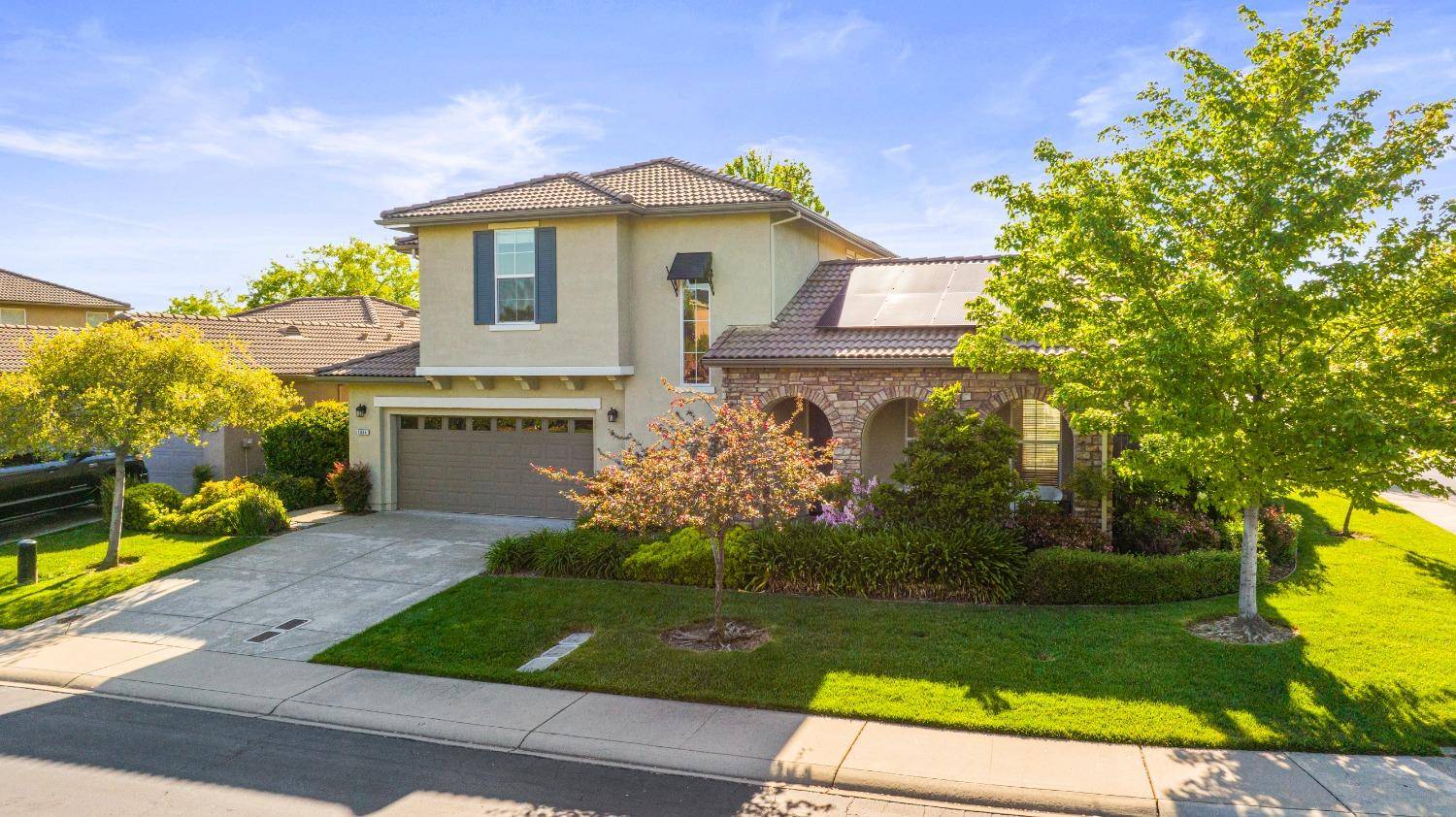 El Dorado Hills, CA 95762,1034 Penniman DR