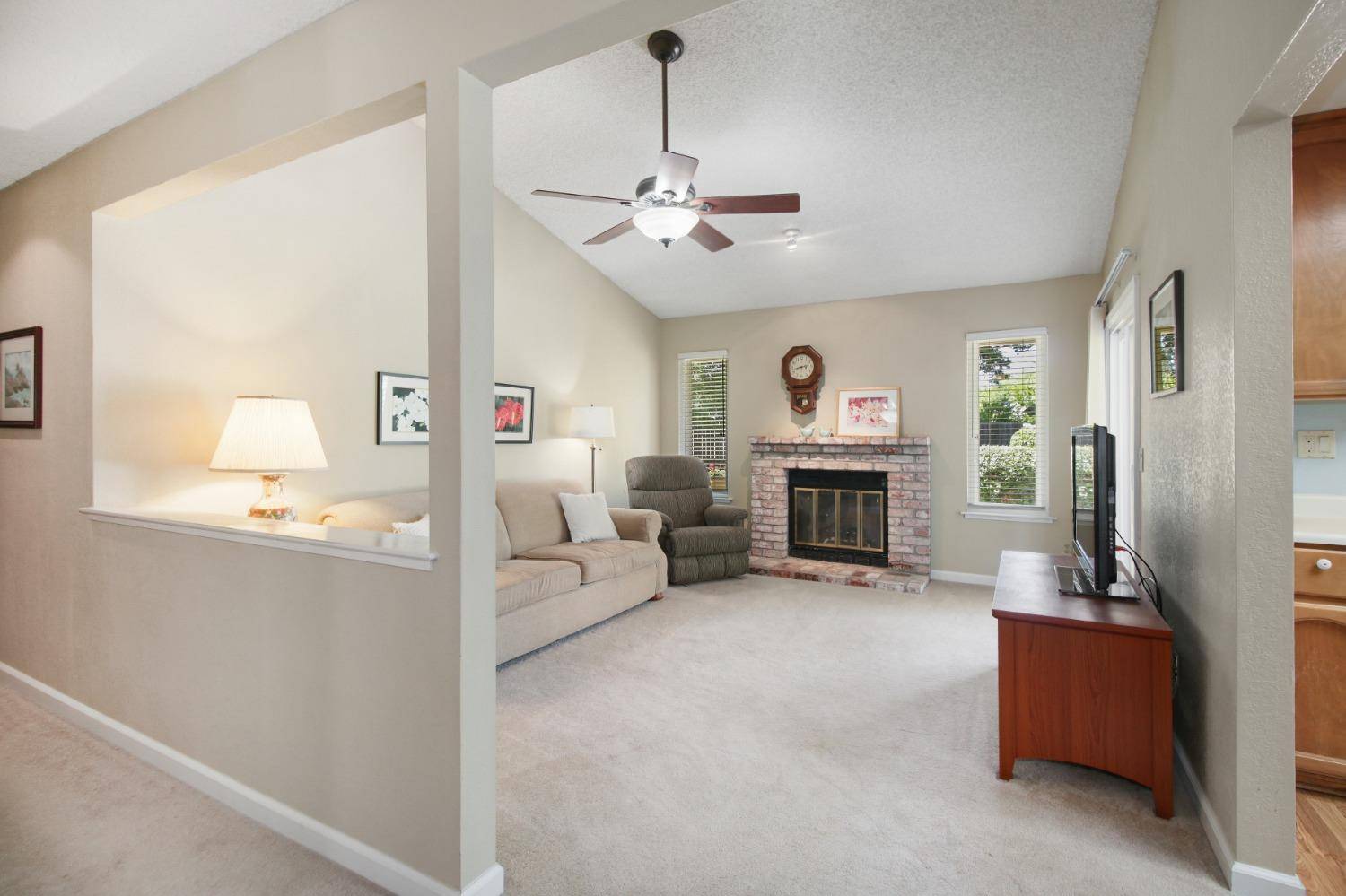 Sacramento, CA 95842,7217 Brattle CT