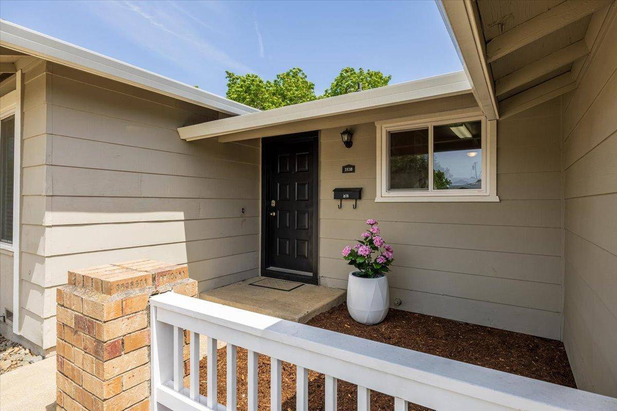 Sacramento, CA 95826,3538 Huntsman DR