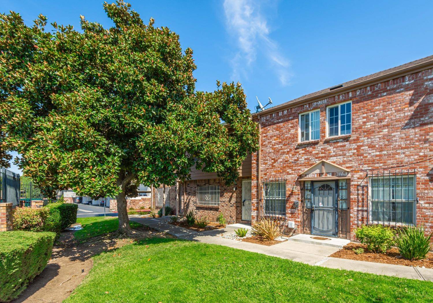 Sacramento, CA 95823,4192 Savannah LN