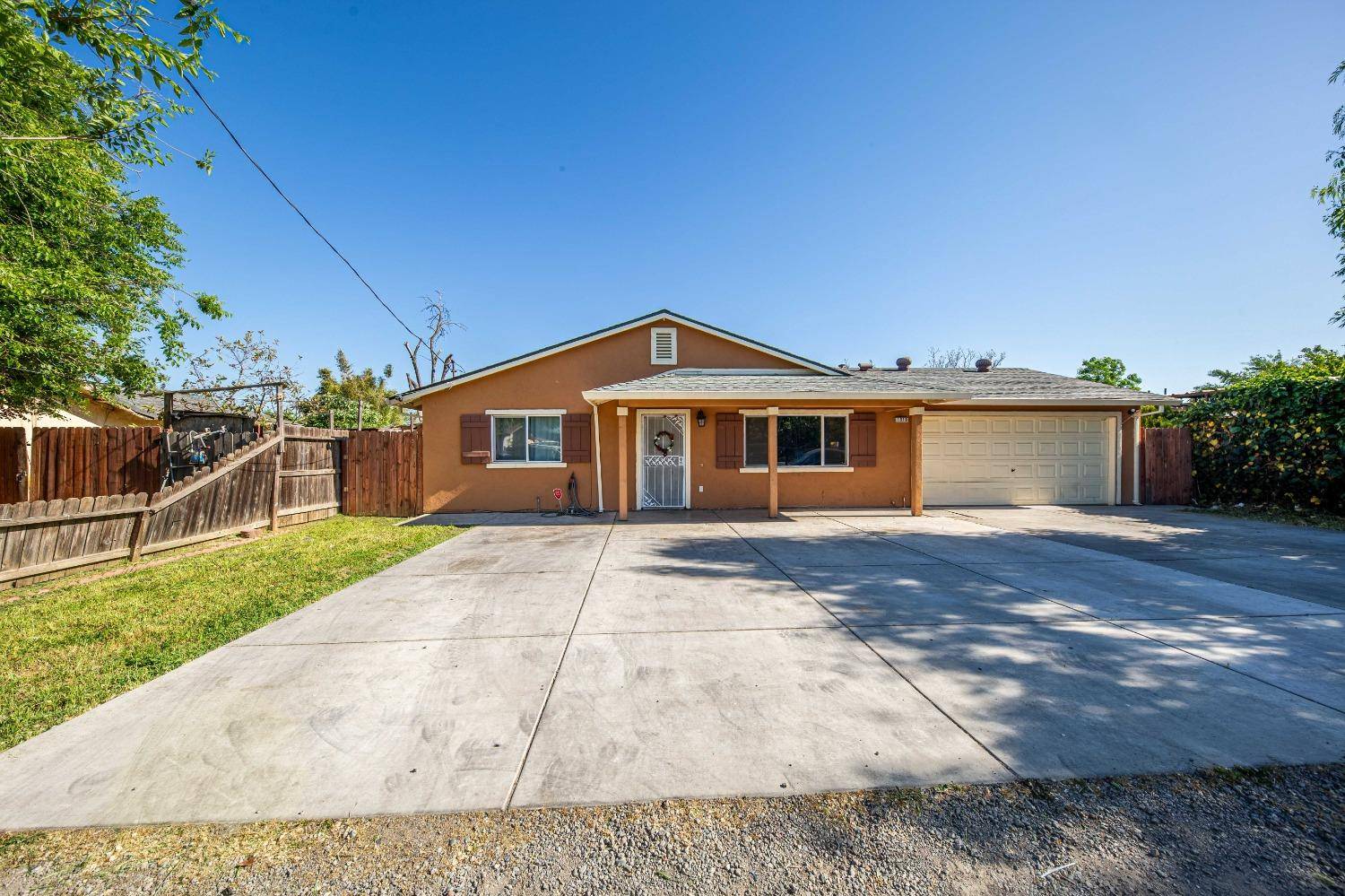 Stockton, CA 95206,1918 E 12th ST