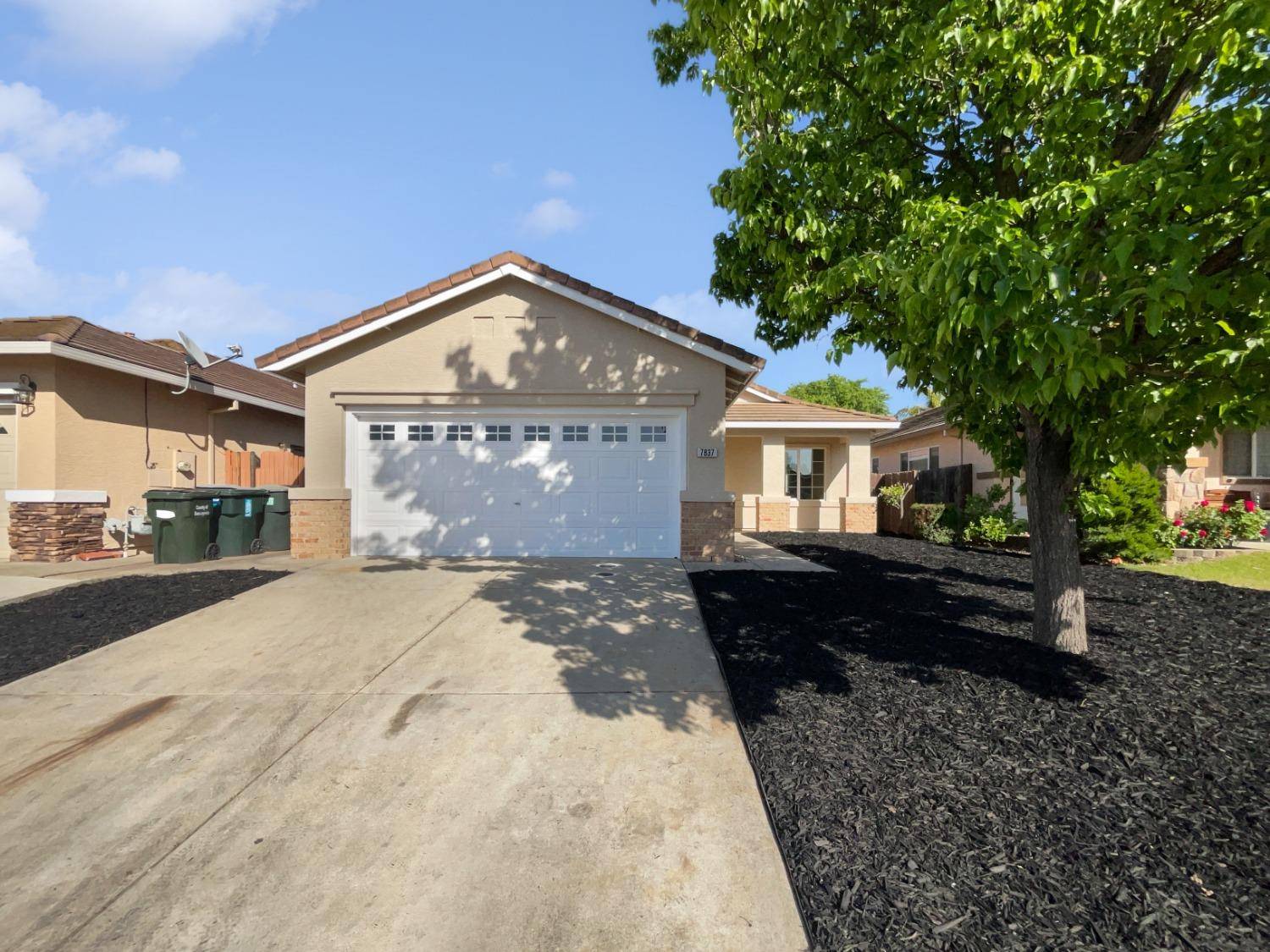 Sacramento, CA 95829,7837 Empingham WAY