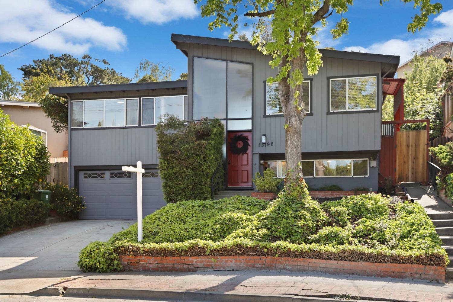 Castro Valley, CA 94546,18798 Madison AVE