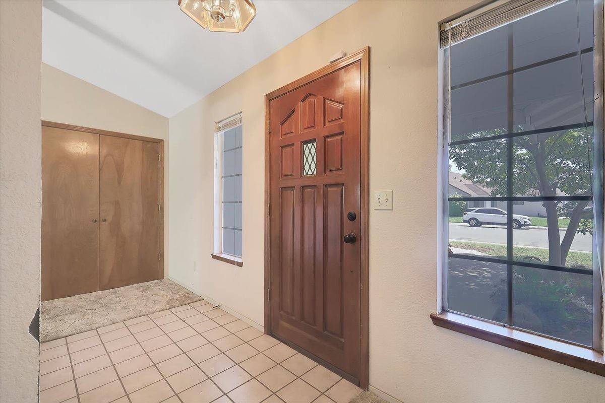 Yuba City, CA 95991,715 Teakwood DR