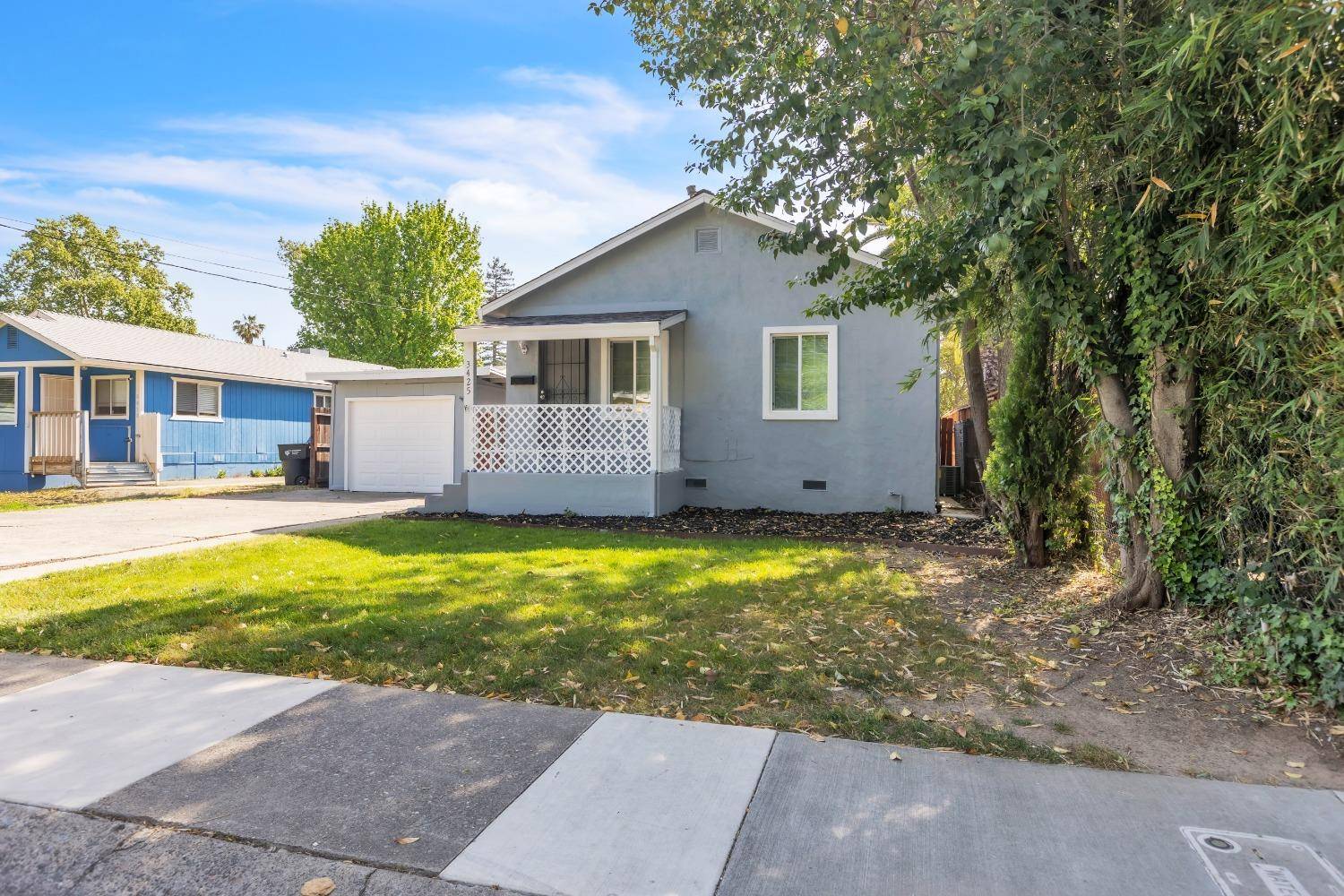 Sacramento, CA 95820,3425 53rd ST