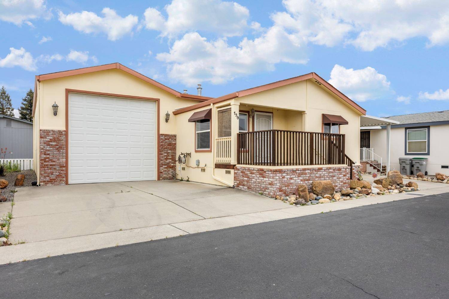 Dunnigan, CA 95937,5130 County Road 99W #130