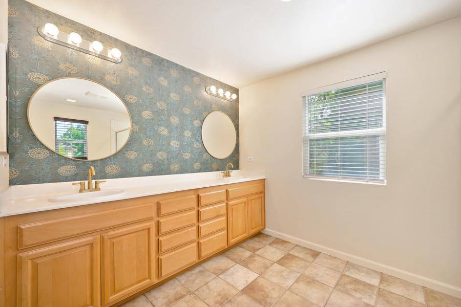 West Sacramento, CA 95691,3399 Walker RD