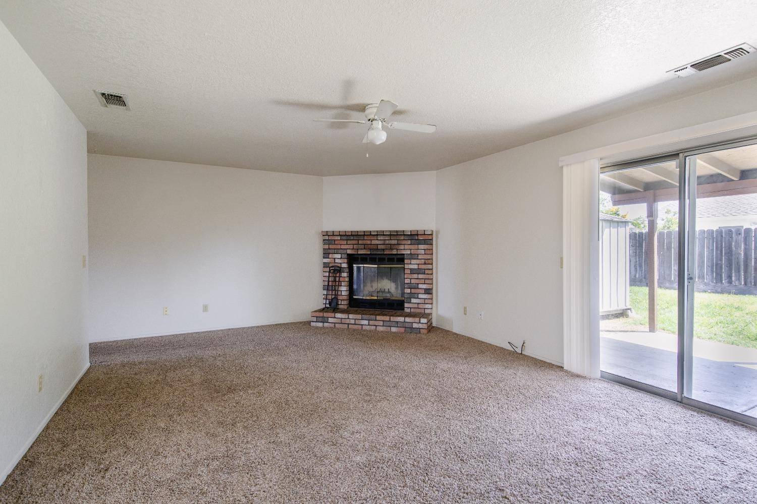 Ripon, CA 95366,302 Blossom DR
