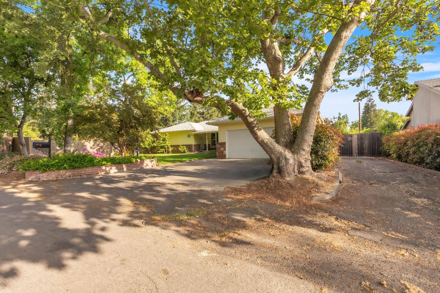 Sacramento, CA 95821,4555 S Park DR