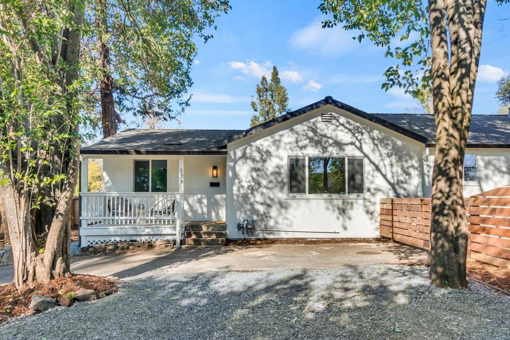 Auburn, CA 95603,177 Davis LN