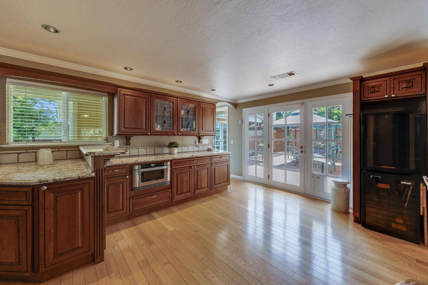 Loomis, CA 95650,5990 Oak ST
