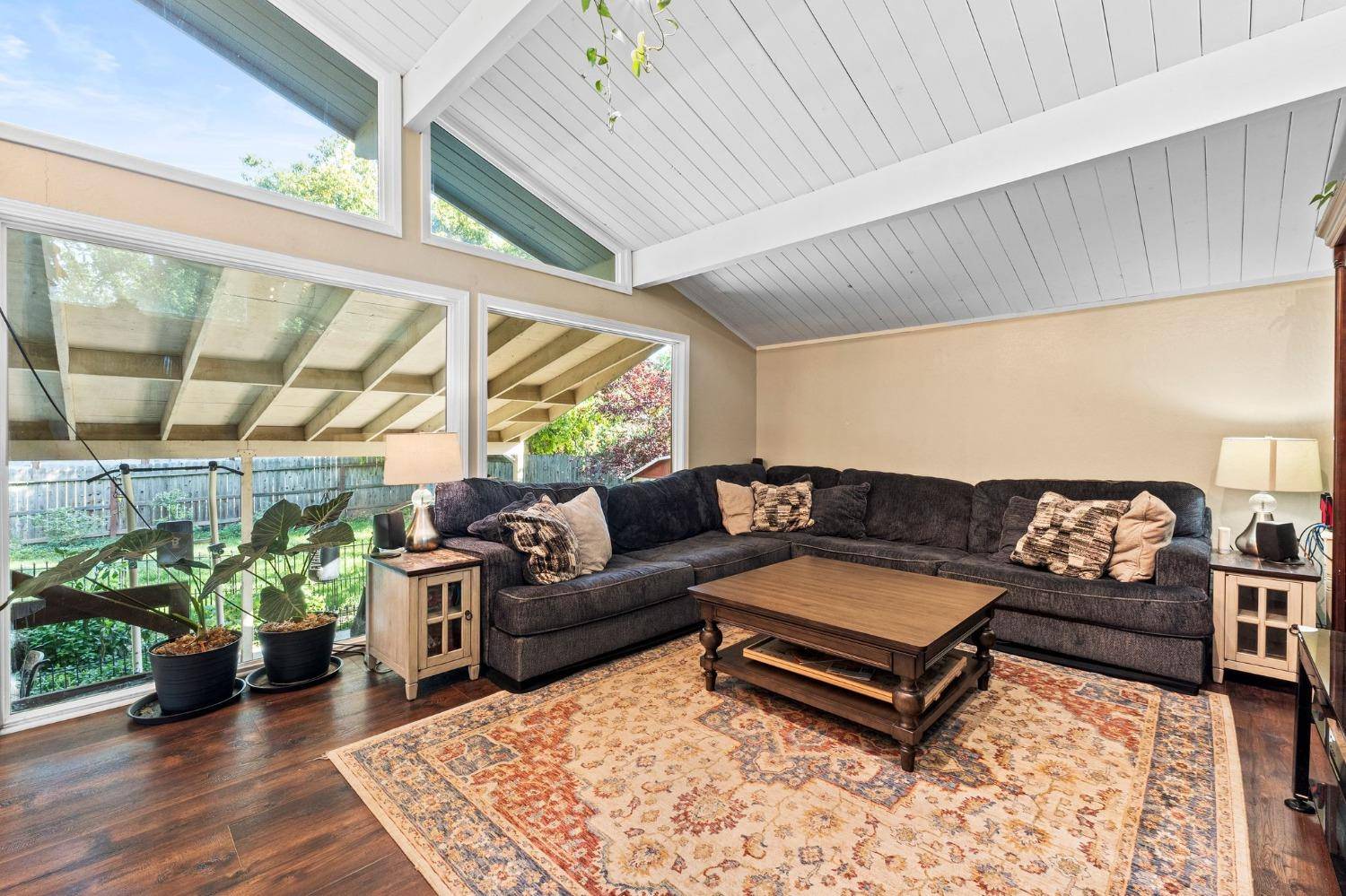 El Dorado Hills, CA 95762,962 King James WAY