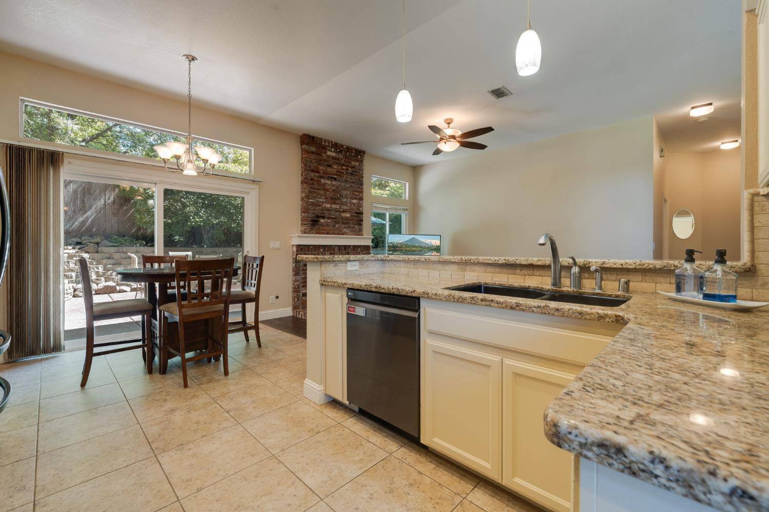 Roseville, CA 95747,1450 Penhurst WAY