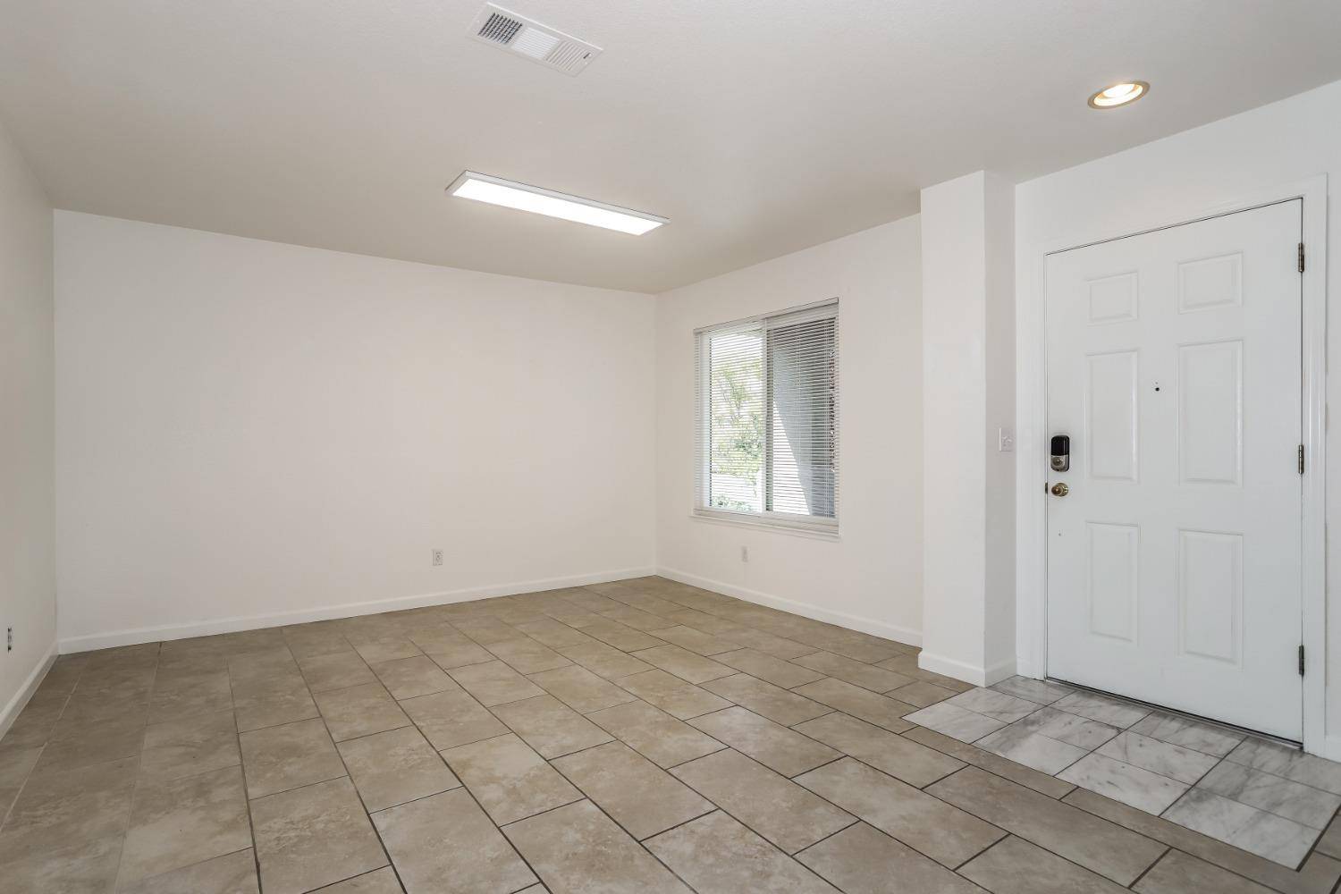 Folsom, CA 95630,380 Gardner CT