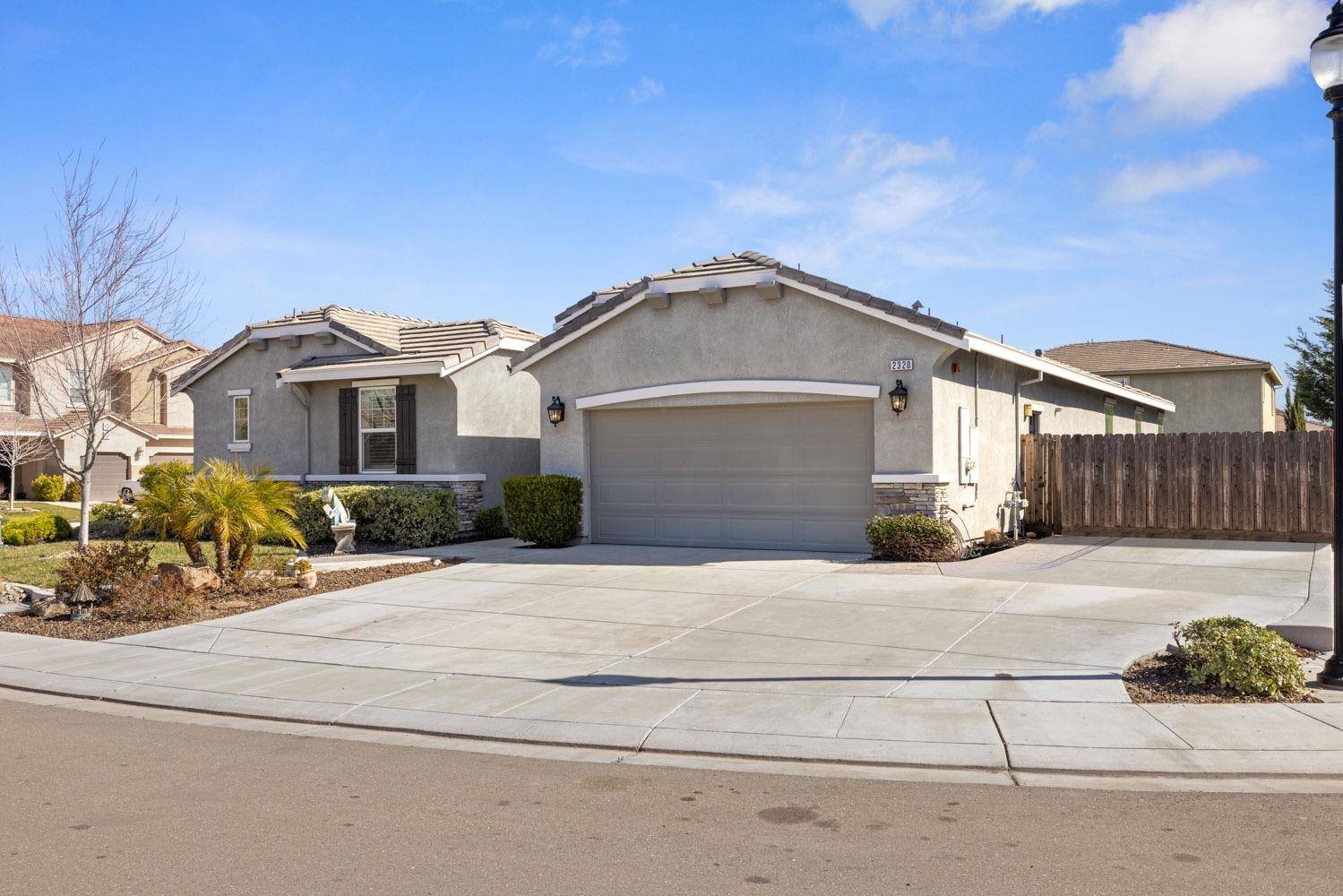 Manteca, CA 95337,2320 Emigrant PL