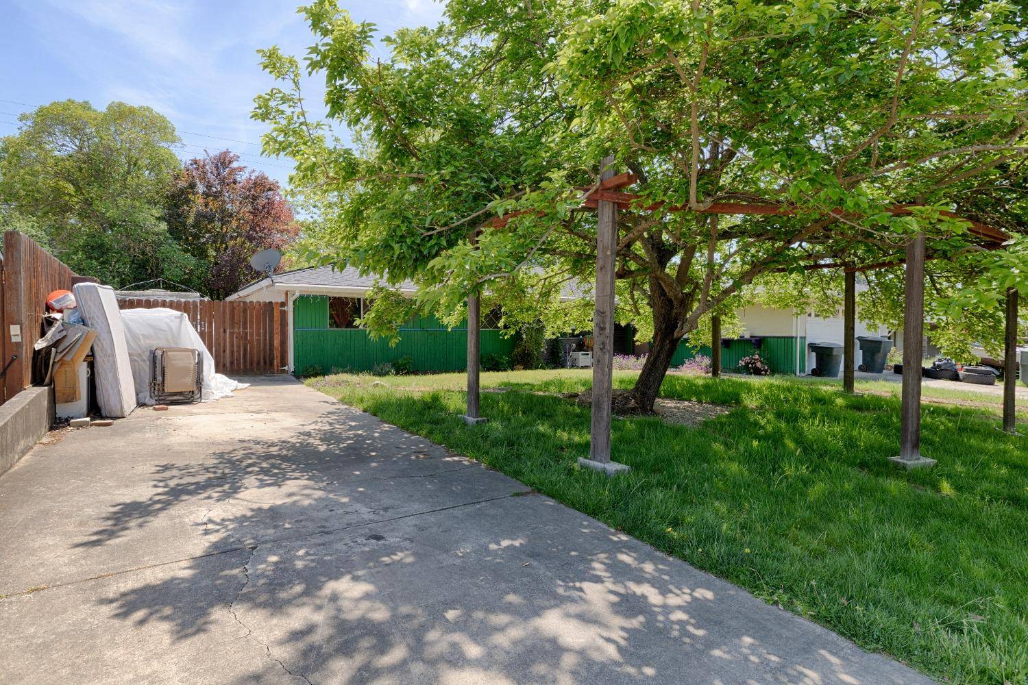 Fair Oaks, CA 95628,8618 Fairmont WAY