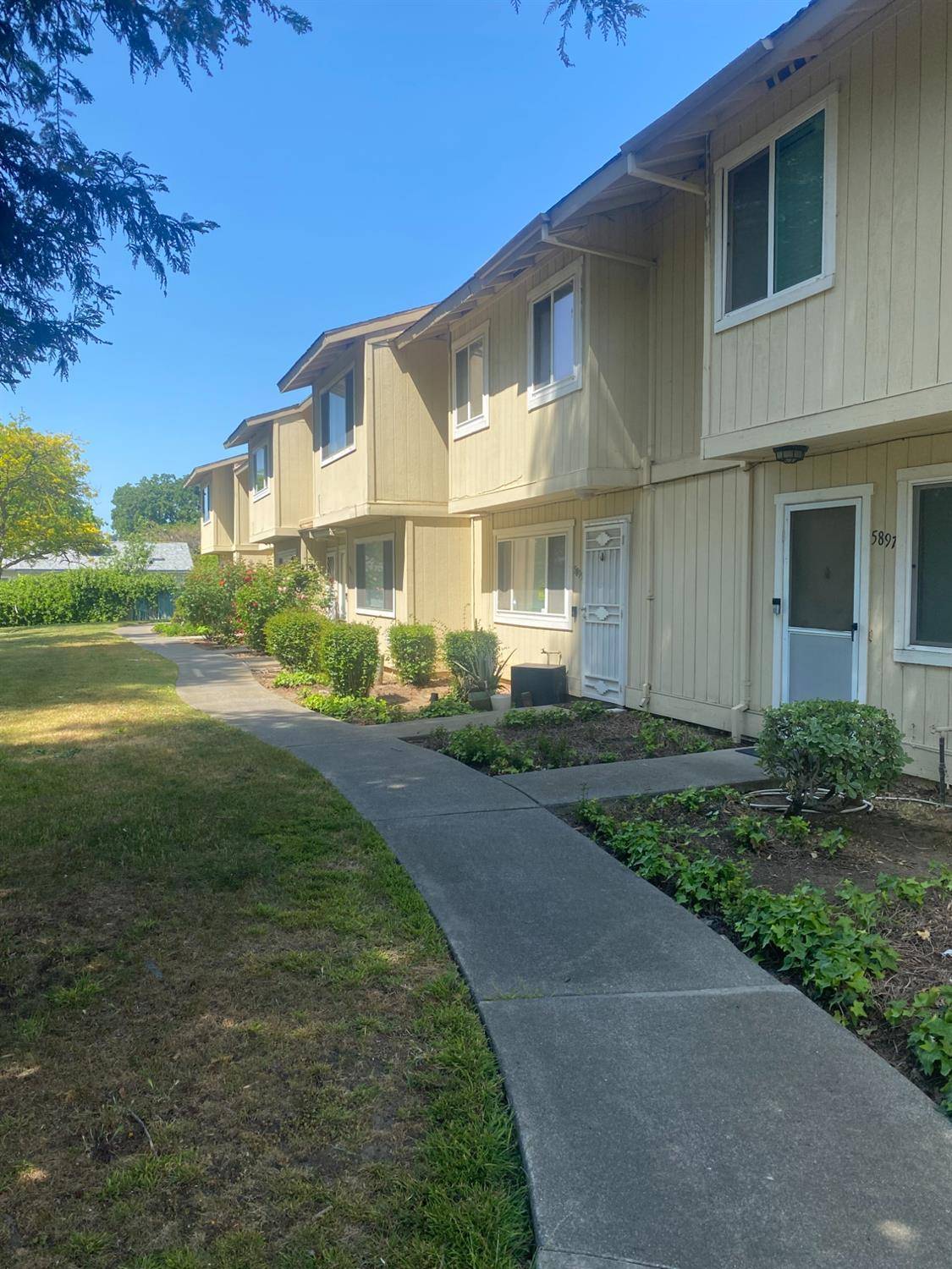 Sacramento, CA 95823,5897 Bamford DR