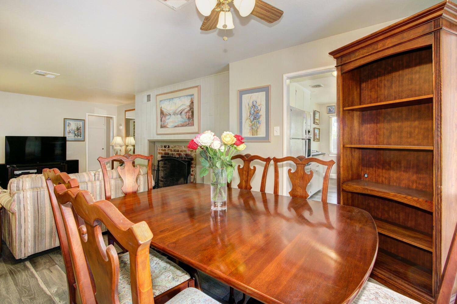 Sacramento, CA 95825,1412 Hesket WAY