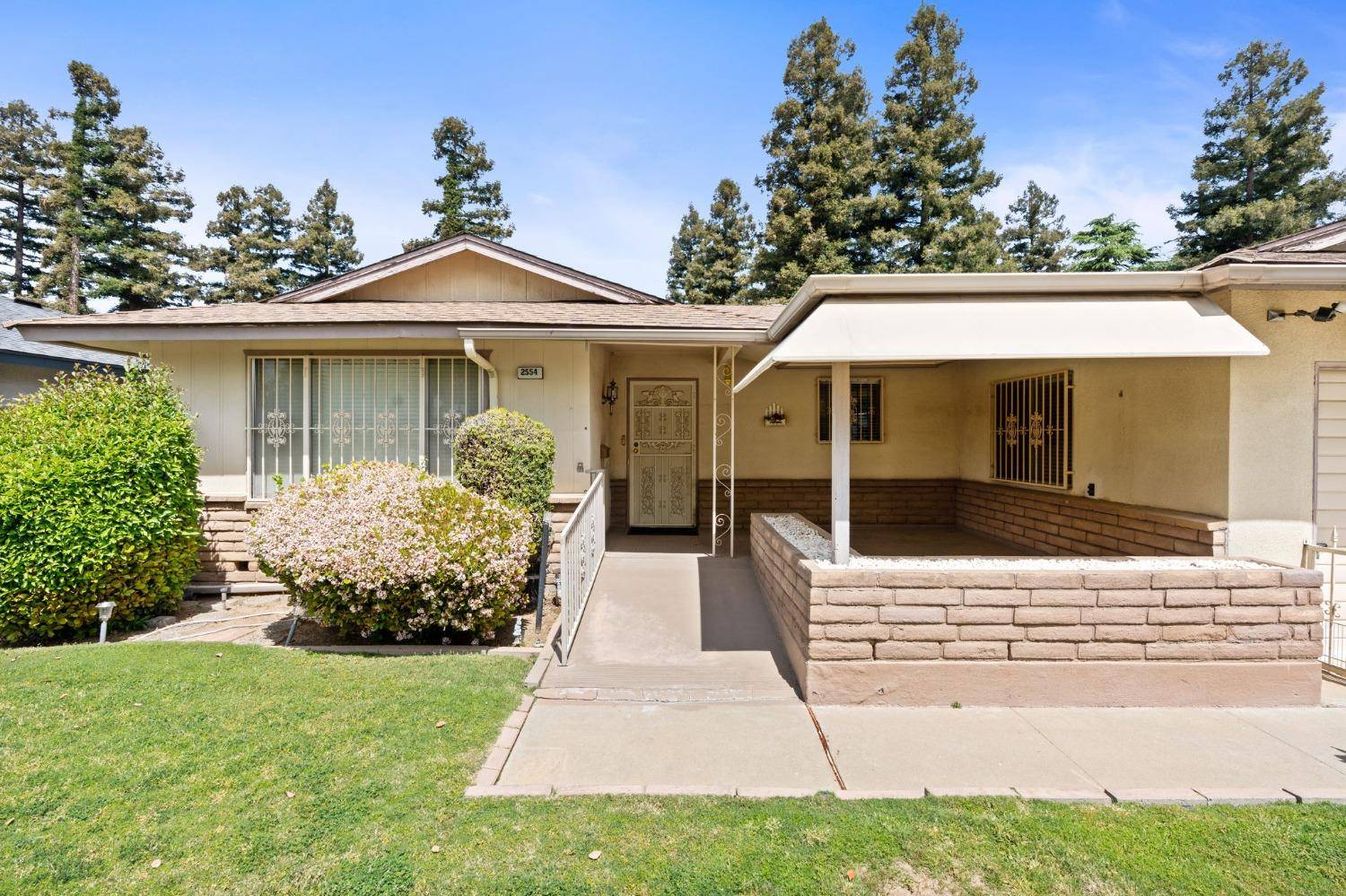 Fresno, CA 93710,2554 E Magill AVE