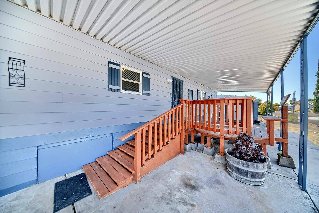 Sacramento, CA 95828,7400 Carondelet LN