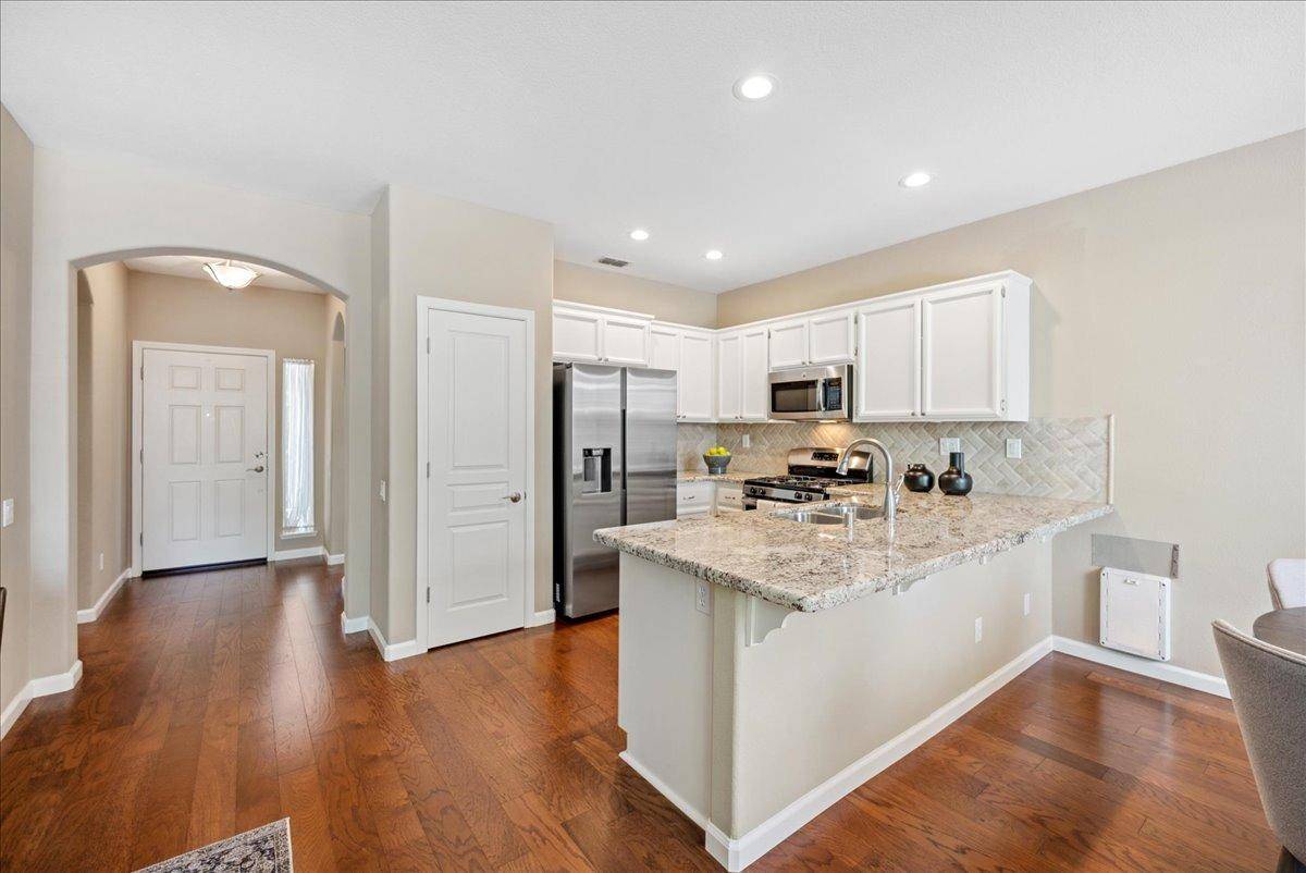 Rocklin, CA 95765,2611 Deerwood CT