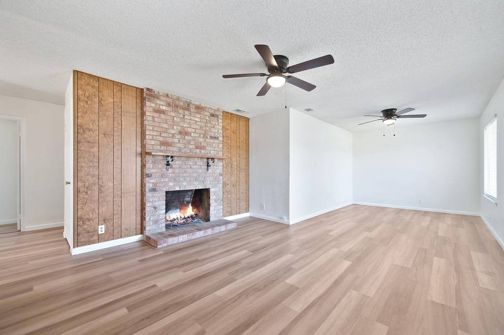Sacramento, CA 95826,4048 Andedon CIR