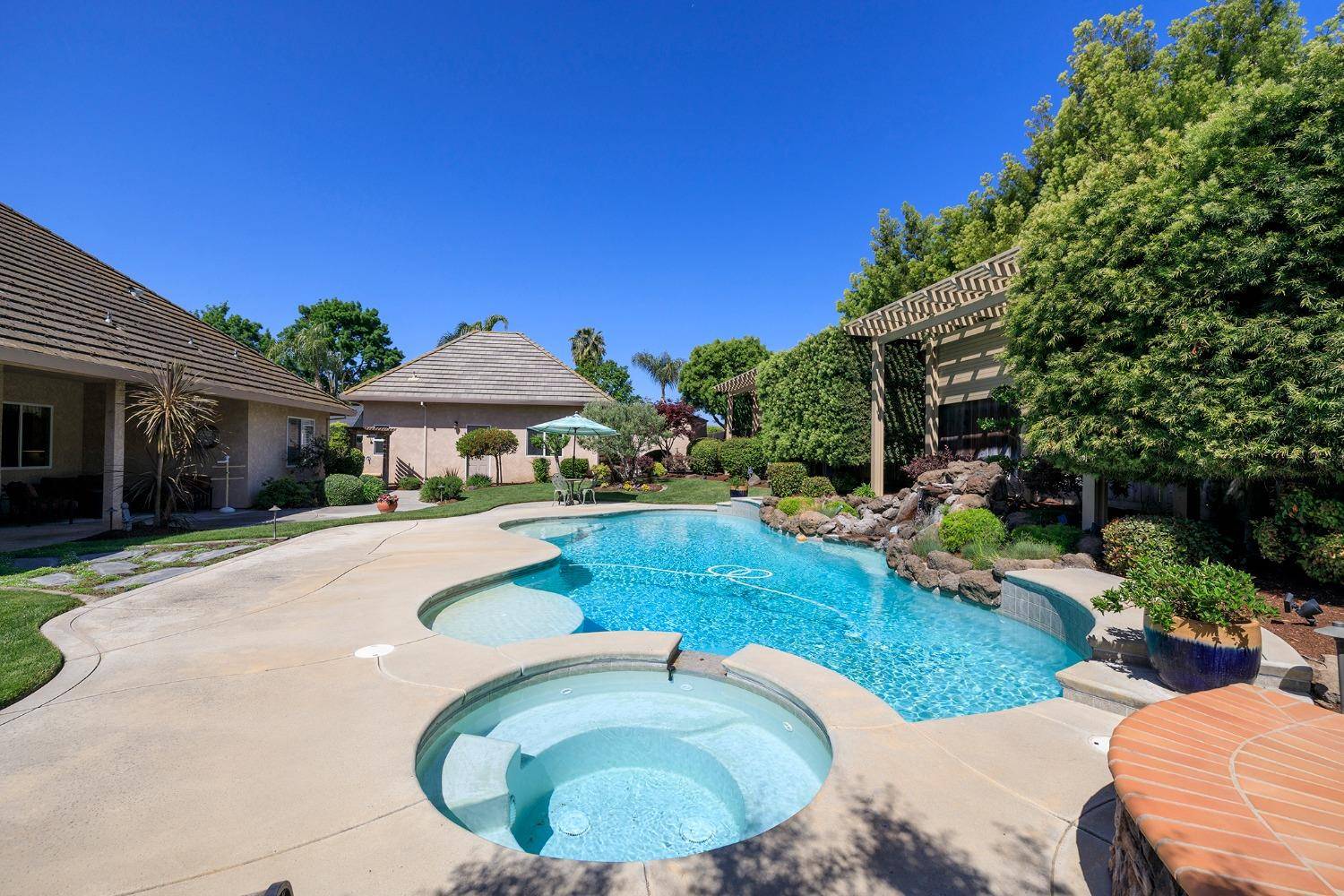 Oakdale, CA 95361,11325 Wild Oak DR
