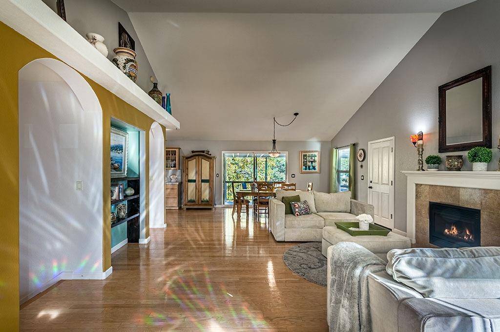 Grass Valley, CA 95949,16388 Patricia WAY
