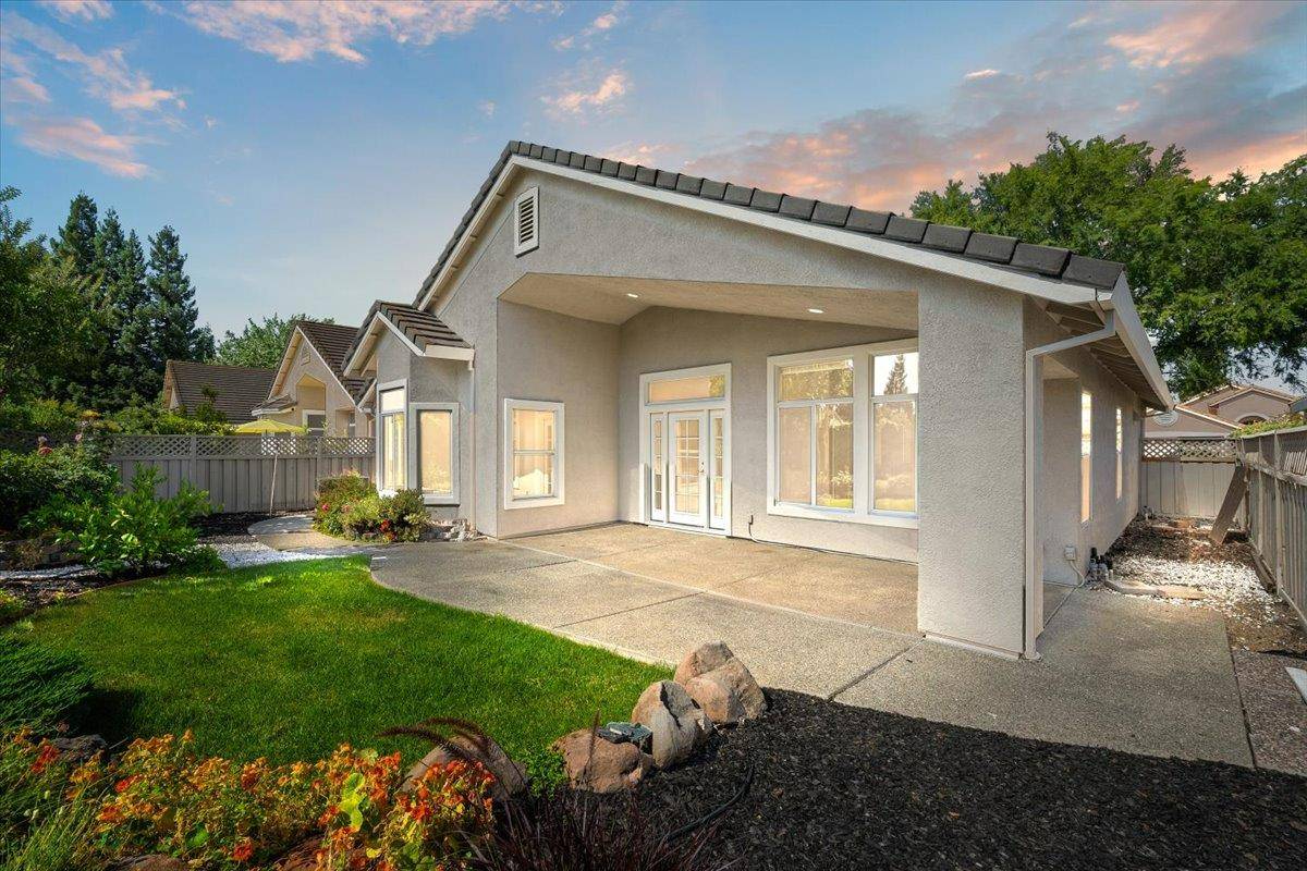 Roseville, CA 95747,5696 Red Willow LN