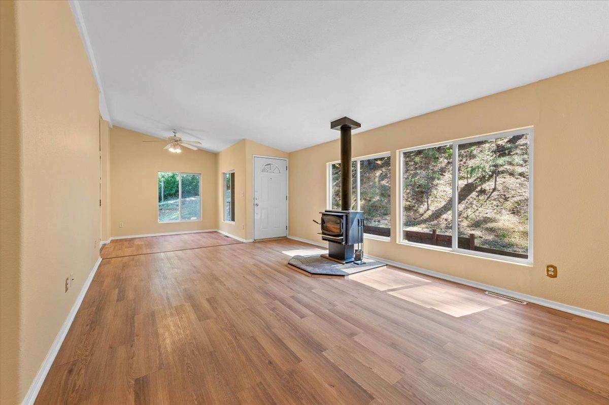 Grass Valley, CA 95949,10500 Pekolee DR
