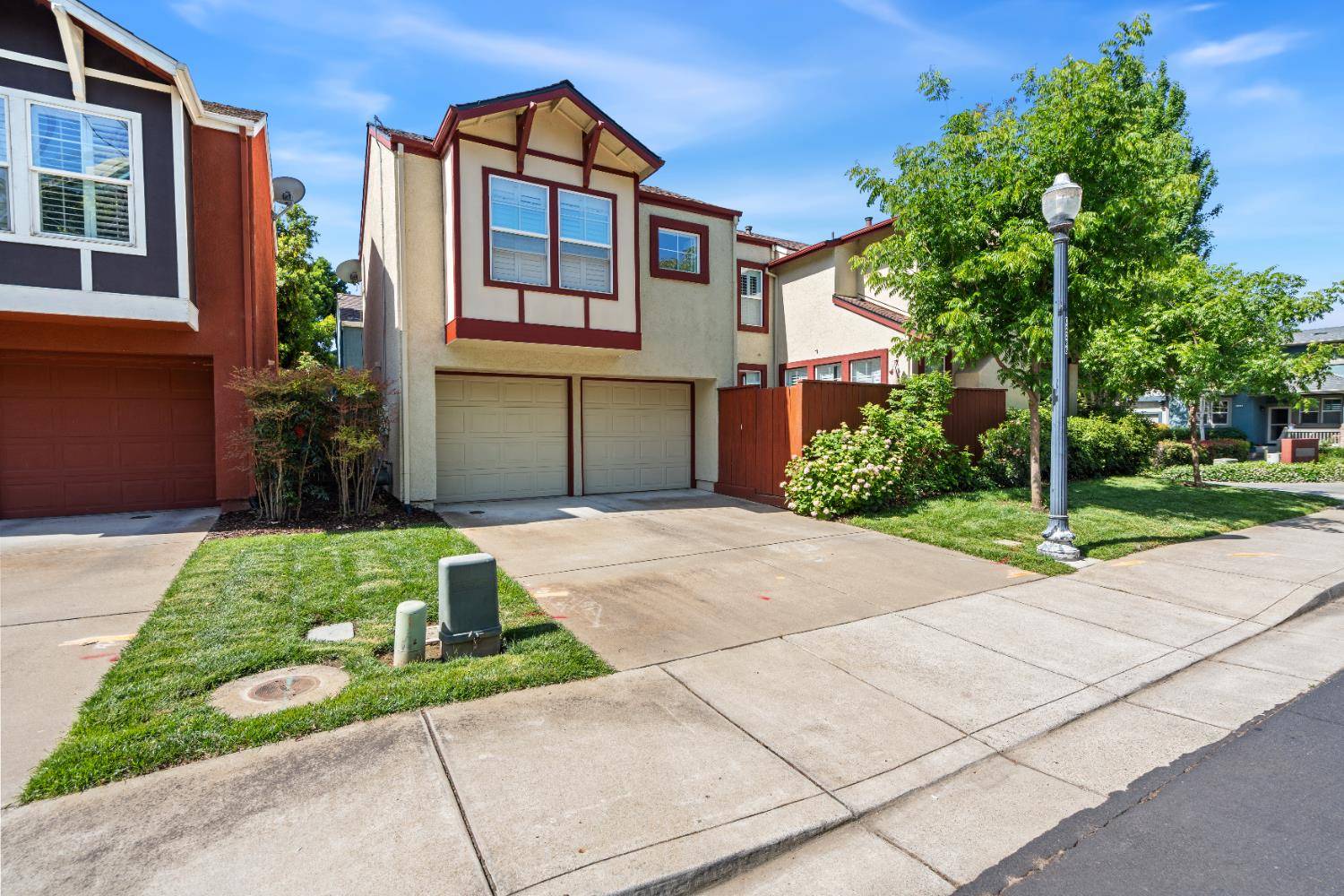 West Sacramento, CA 95605,213 Washington PL