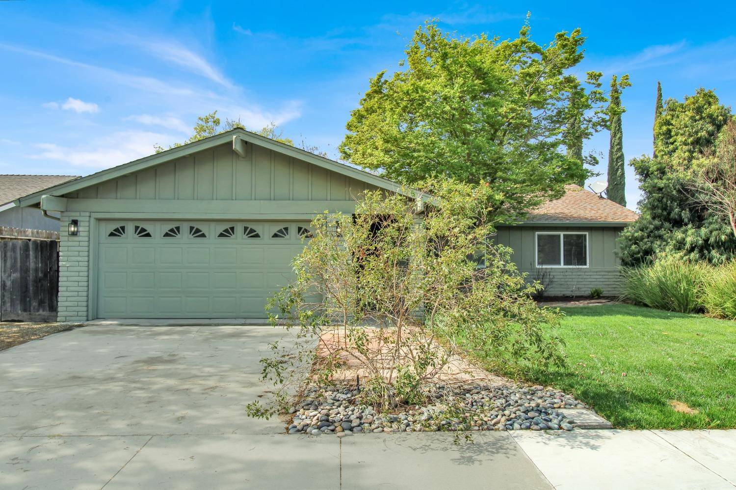 Modesto, CA 95355,1221 Jill LN