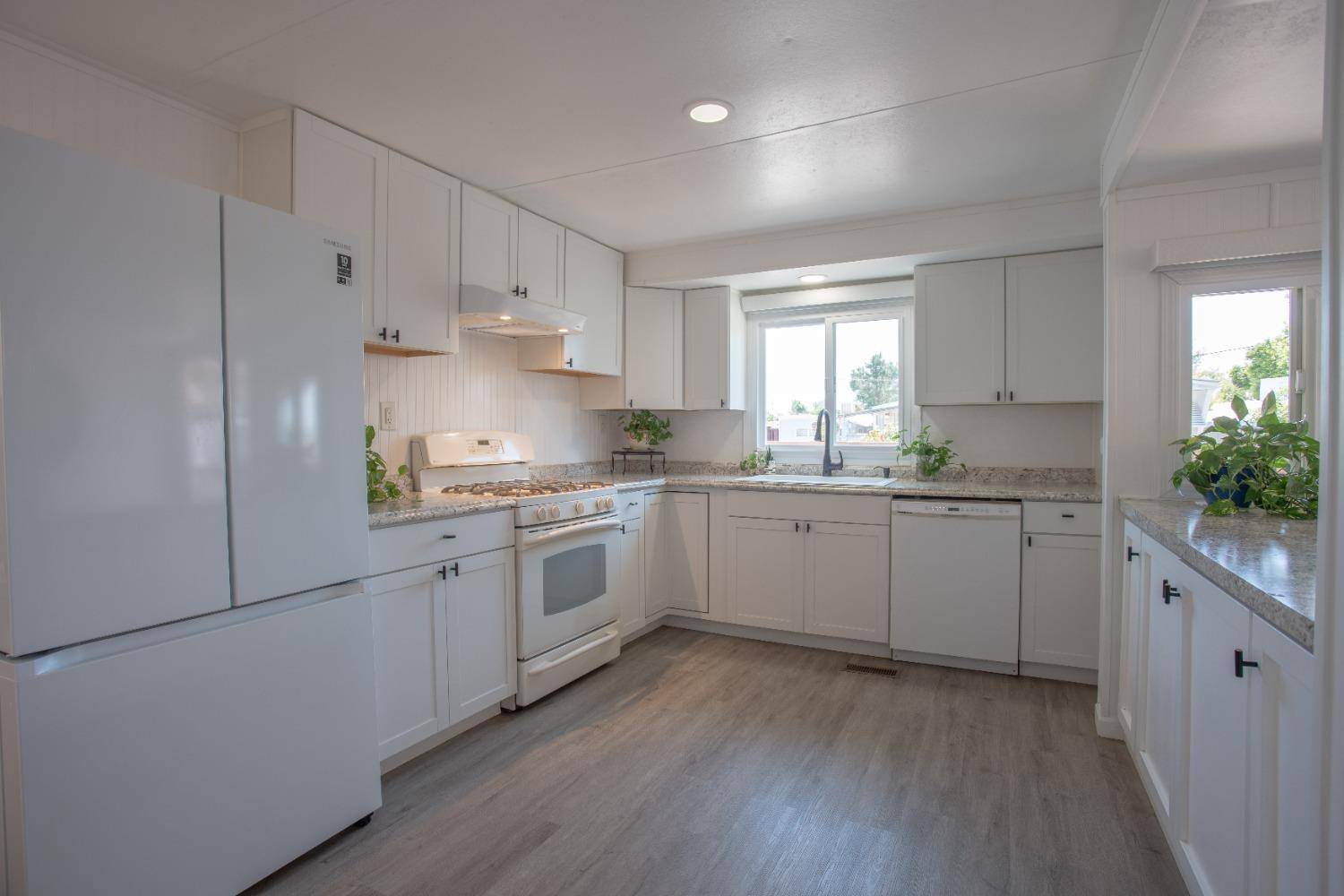 Orangevale, CA 95662,6480 Main AVE #9