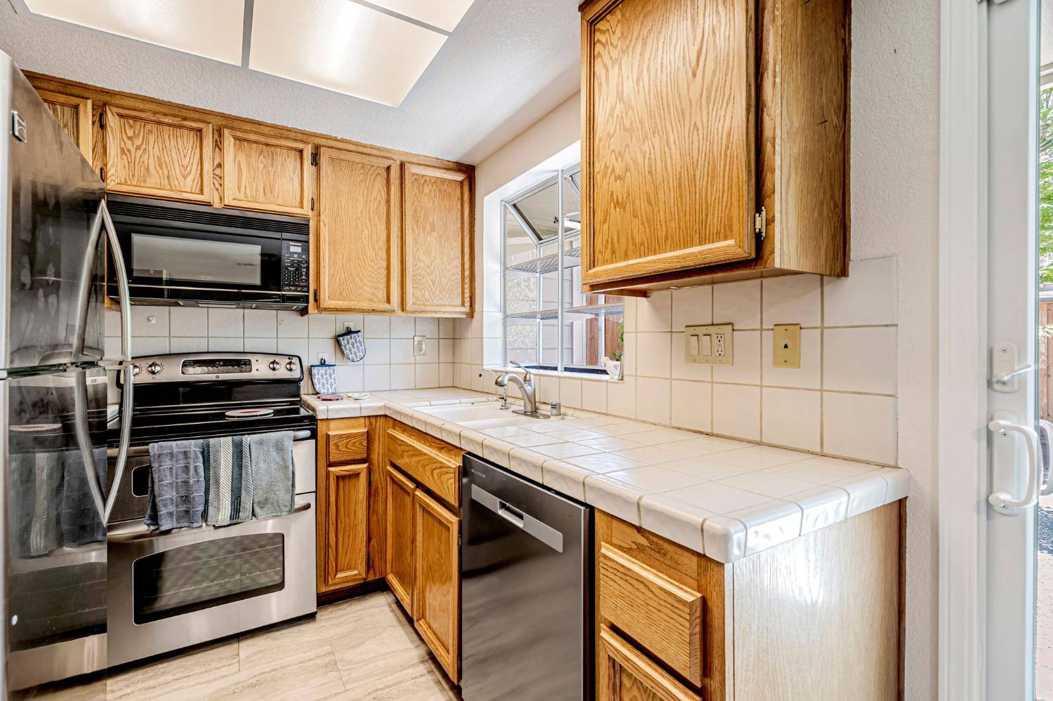 San Jose, CA 95123,5227 Macaw WAY