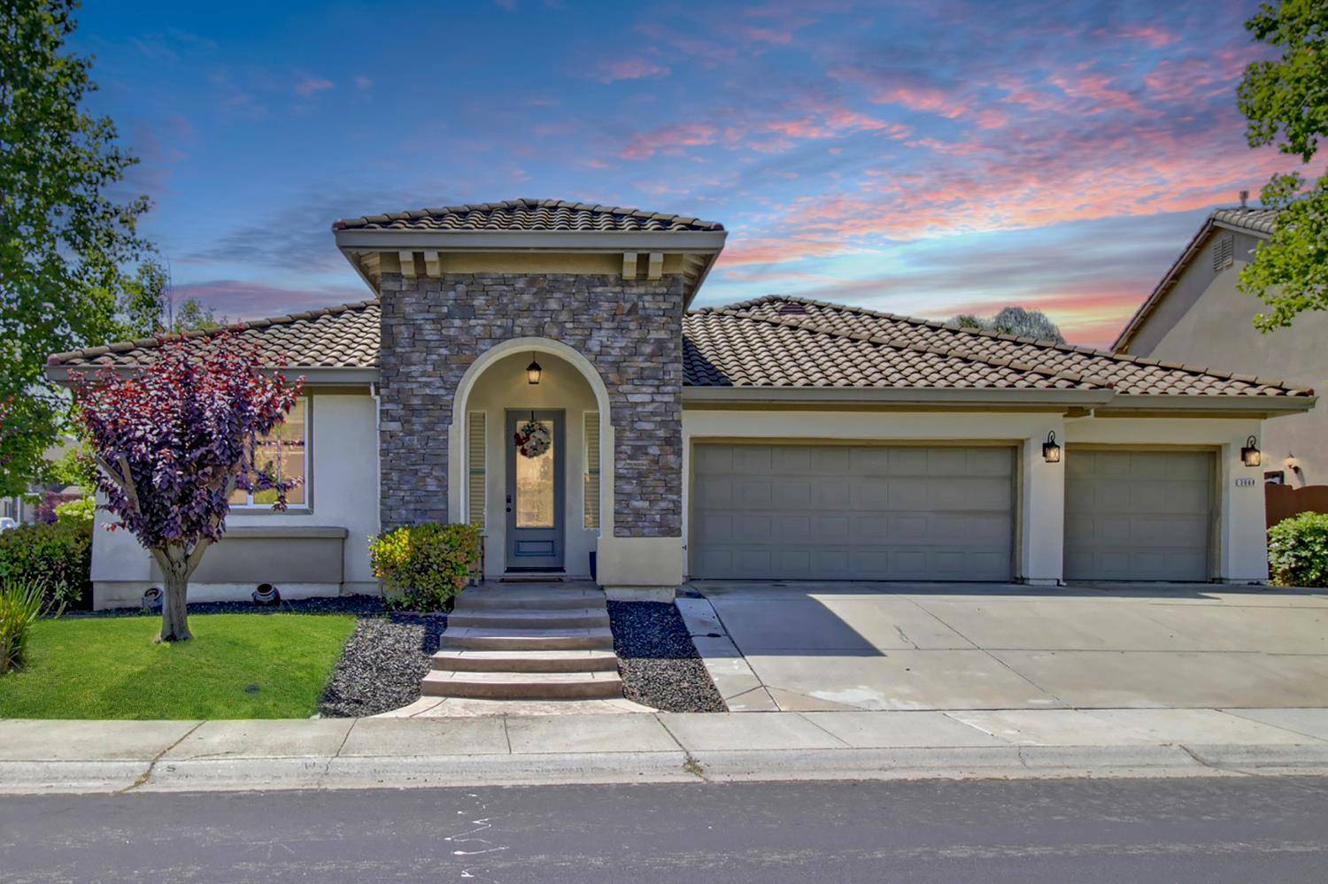 Sacramento, CA 95834,3068 Sparrow DR